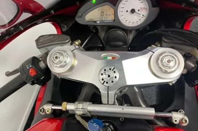 MV Agusta F4 1000 (2005) thumbnail 2