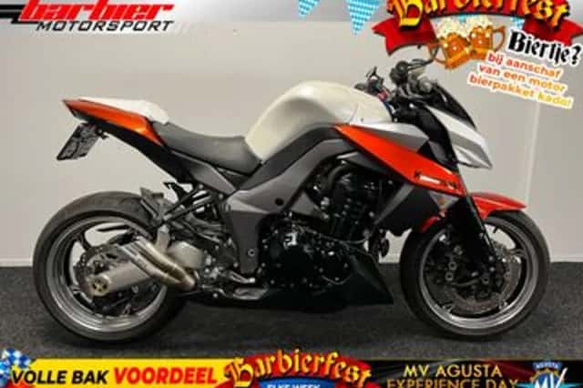 Kawasaki Z1000 (2011) thumbnail 1