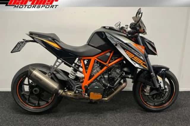 KTM 1290 SuperDuke R (2014) thumbnail 1