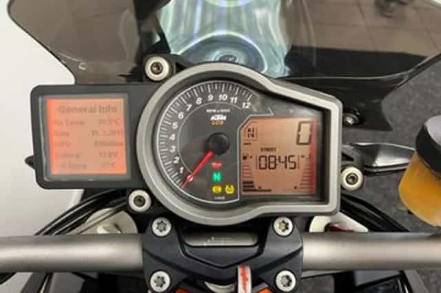 KTM 1290 SuperDuke R (2014) thumbnail 2