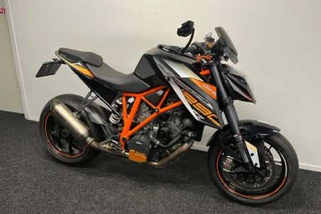KTM 1290 SuperDuke R (2014) thumbnail 3