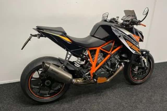 KTM 1290 SuperDuke R (2014) thumbnail 4