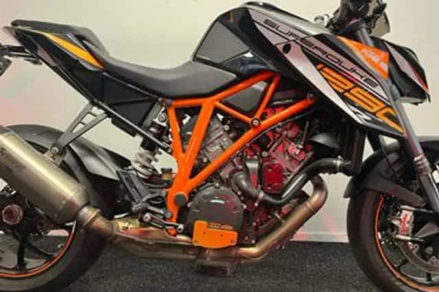 KTM 1290 SuperDuke R (2014) thumbnail 6