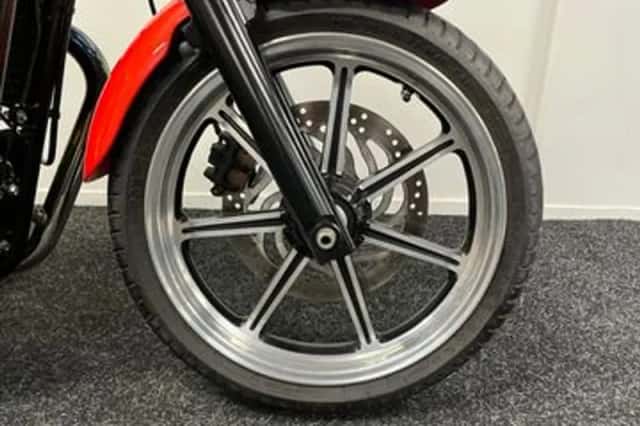 Triumph Bonneville SE (2012) thumbnail 6