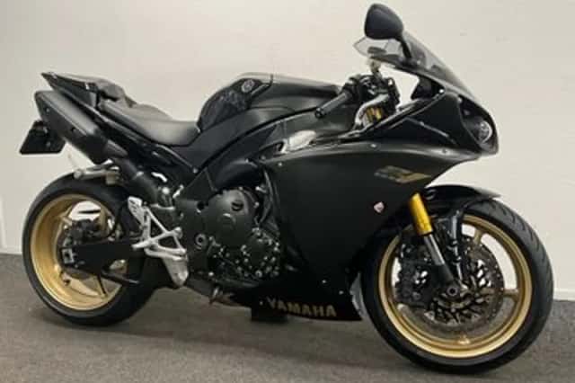 Yamaha YZF-R1 (2009) thumbnail 4