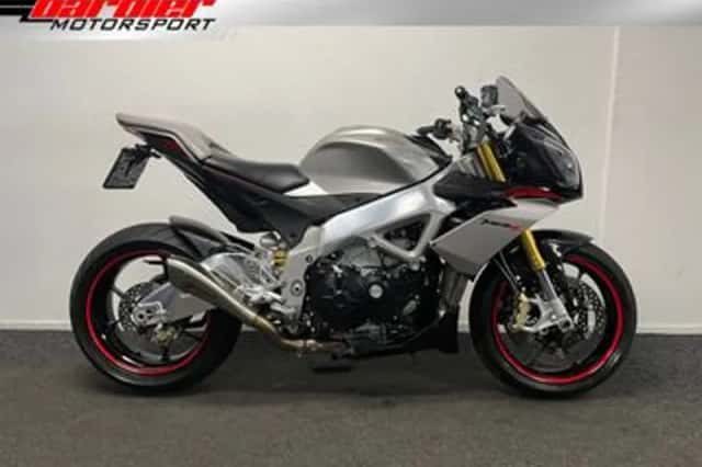 Aprilia Tuono V4 (2013) thumbnail 1