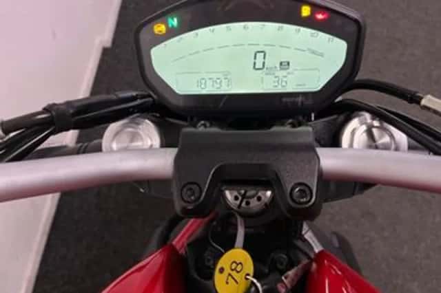 Ducati Monster 797 (2018) thumbnail 2
