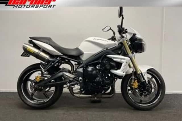 Triumph Street Triple (2012) thumbnail 1