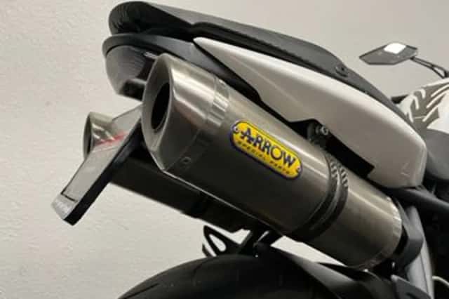 Triumph Street Triple (2012) thumbnail 3