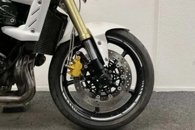 Triumph Street Triple (2012) thumbnail 6