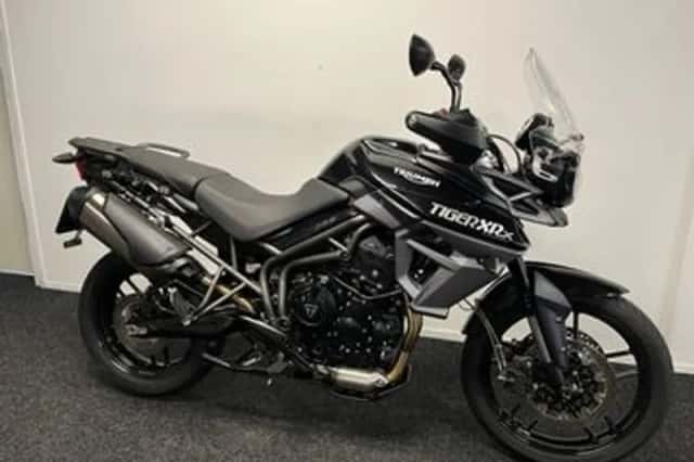 Triumph Tiger 800 XRX (2017) thumbnail 3