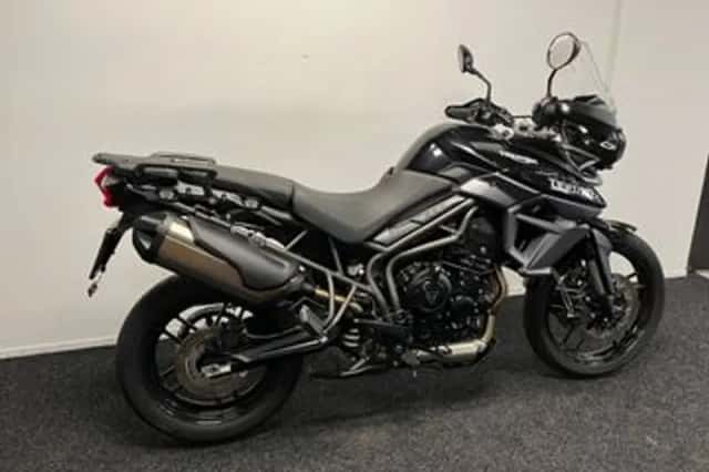 Triumph Tiger 800 XRX (2017) thumbnail 4