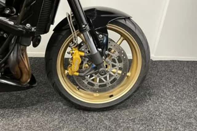 Triumph Street Triple R (2011) thumbnail 5