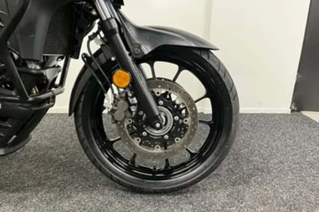 Suzuki V-Strom (2019) thumbnail 6