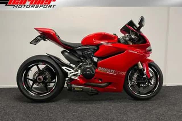 Ducati Panigale 1299 (2015) thumbnail 1