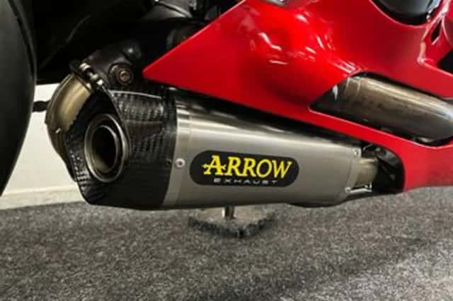 Ducati Panigale 1299 (2015) thumbnail 3