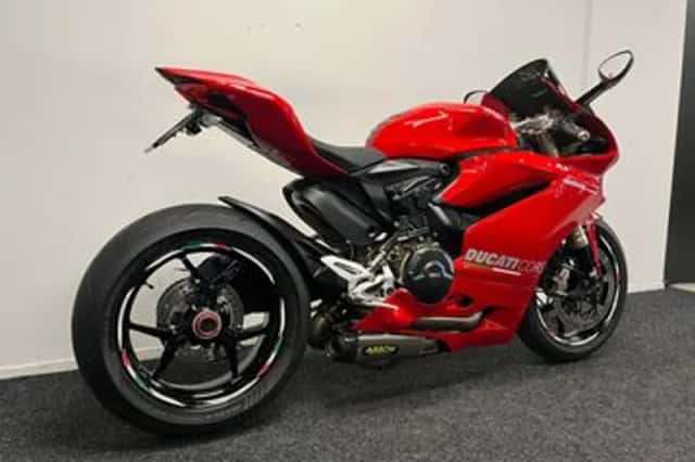 Ducati Panigale 1299 (2015) thumbnail 5