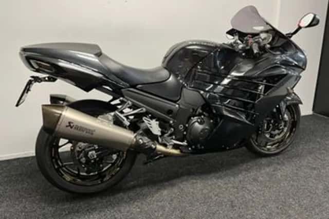 Kawasaki ZZR1400 (2015) thumbnail 5