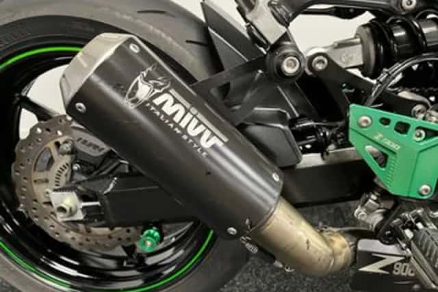 Kawasaki Z900 (2017) thumbnail 3