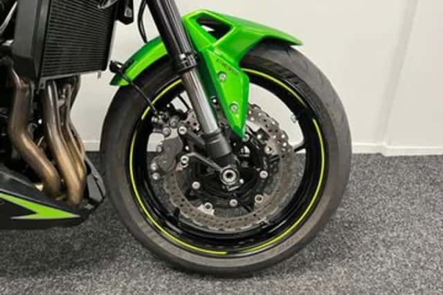 Kawasaki Z900 (2017) thumbnail 6