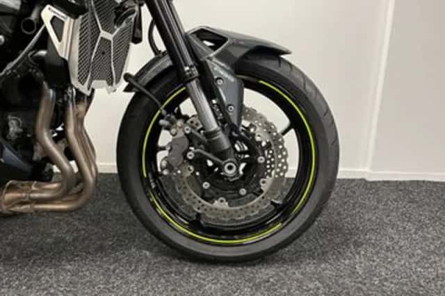 Kawasaki Z900 (2018) thumbnail 6
