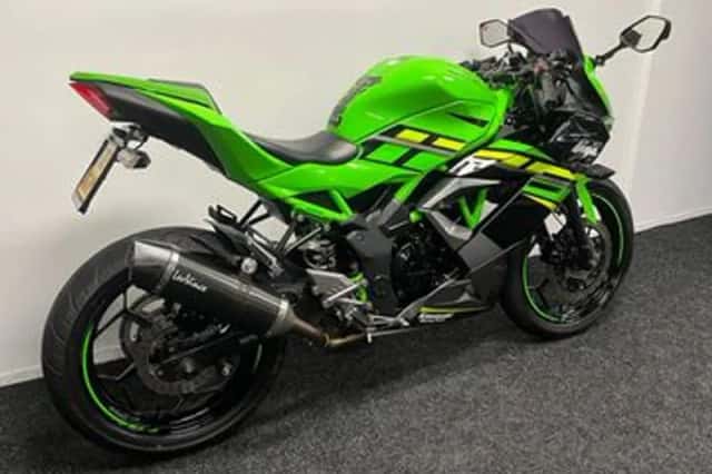 Kawasaki Ninja 125 (2020) thumbnail 4