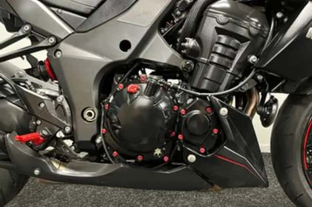 Kawasaki Z1000 (2012) thumbnail 6
