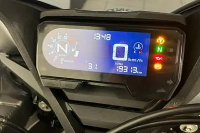Honda CBR650R (2022) thumbnail 2