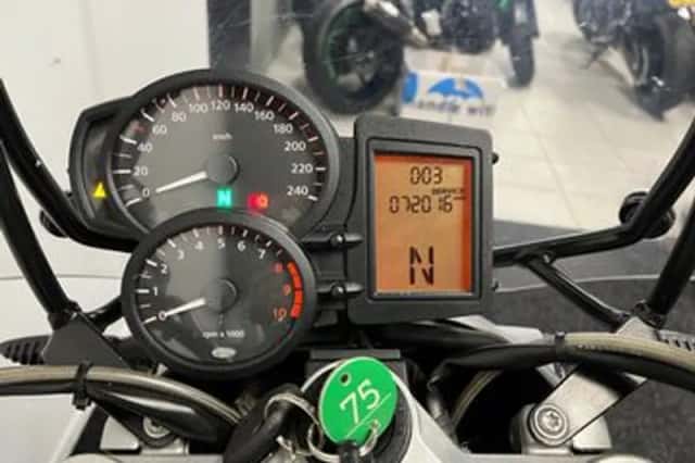 BMW R 1200 R (2010) thumbnail 2