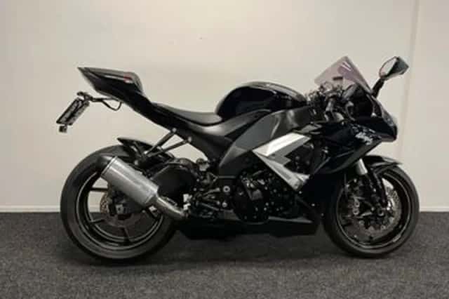 Kawasaki ZX-10R (2009) thumbnail 6