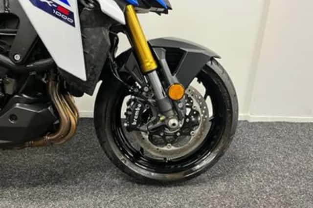 Suzuki GSX-S1000 (2025) thumbnail 6