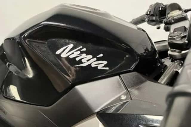 Kawasaki Ninja 400 (2018) thumbnail 3