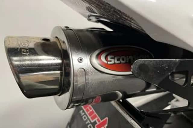 Honda CBR1000RR (2004) thumbnail 3