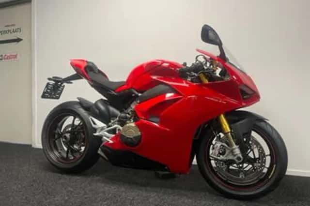 Ducati Panigale V4S (2019) thumbnail 3