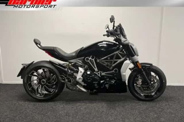 Ducati Xdiavel S (2016) thumbnail 1