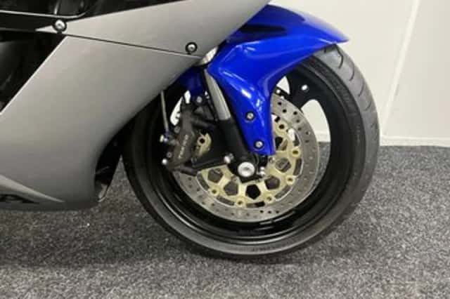 Honda CBR1000RR (2005) thumbnail 6