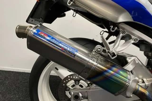 Suzuki GSX-R1000 (2002) thumbnail 3
