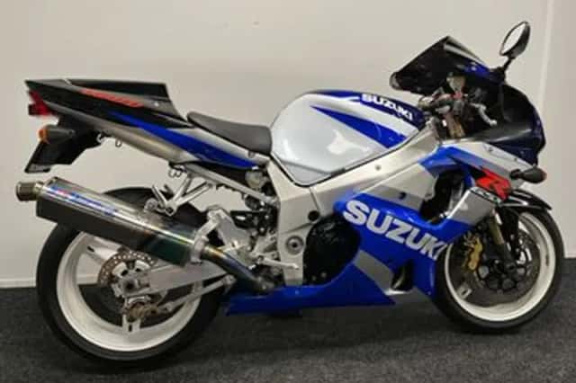 Suzuki GSX-R1000 (2002) thumbnail 5