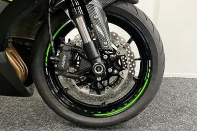Kawasaki ZX 6R Ninja (2020) thumbnail 6