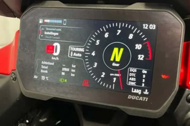 Ducati Multistrada V4S (2021) thumbnail 2