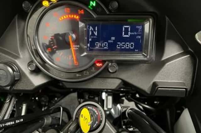 Kawasaki Versys 1000 (2022) thumbnail 2