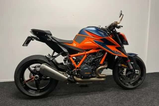 KTM 1290 SuperDuke R (2023) thumbnail 5