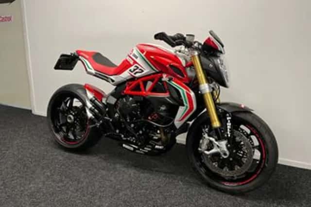MV Agusta Dragster 800RC (2017) thumbnail 4