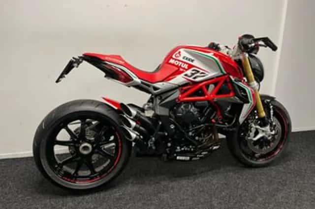 MV Agusta Dragster 800RC (2017) thumbnail 5