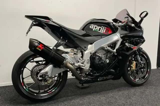 Aprilia RSV 4R (2011) thumbnail 5