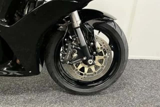 Honda CBR 1000 RR Fireblade (2007) thumbnail 6