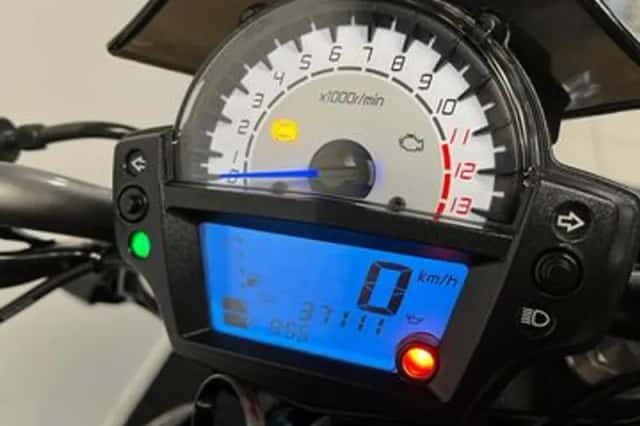 Kawasaki Er-6n (2014) thumbnail 2