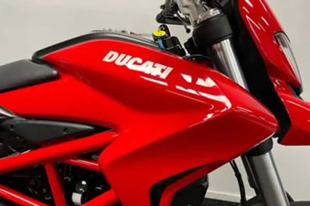 Ducati Hypermotard 939 (2016) thumbnail 4