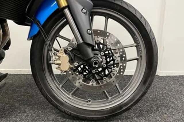 Triumph Tiger 800 (2011) thumbnail 6