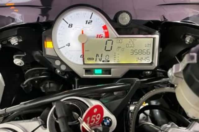 BMW S 1000 RR (2016) thumbnail 2